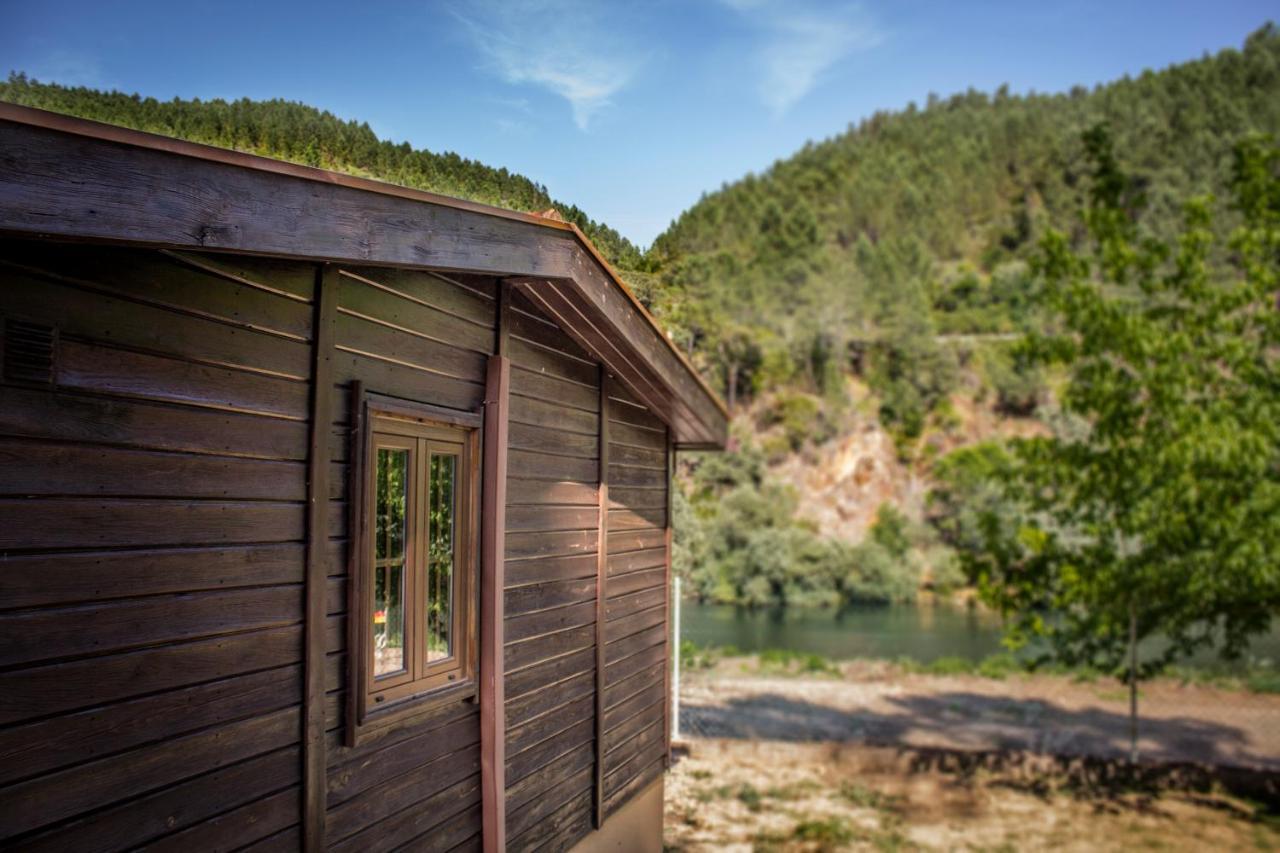 Xisto Camping Janeiro de Baixo Ngoại thất bức ảnh
