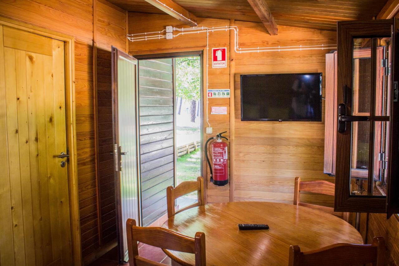 Xisto Camping Janeiro de Baixo Ngoại thất bức ảnh